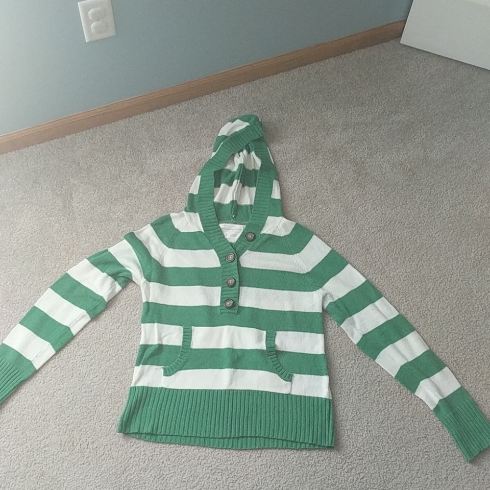 Aeropostale green and white hooded sweater